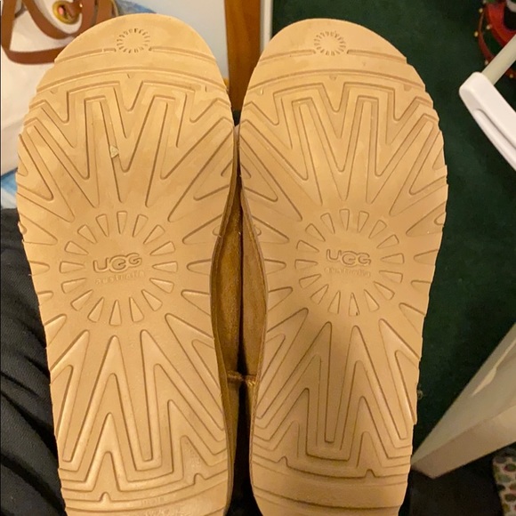 UGG BOOTS - Picture 5 of 5